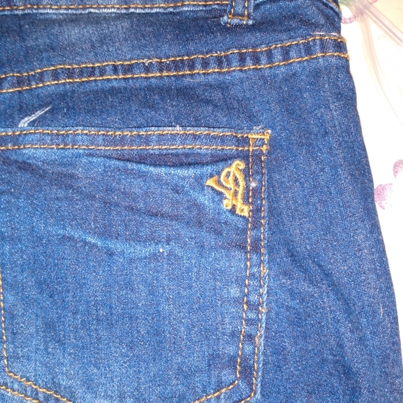 VIP Jeans - Picture 3 of 3